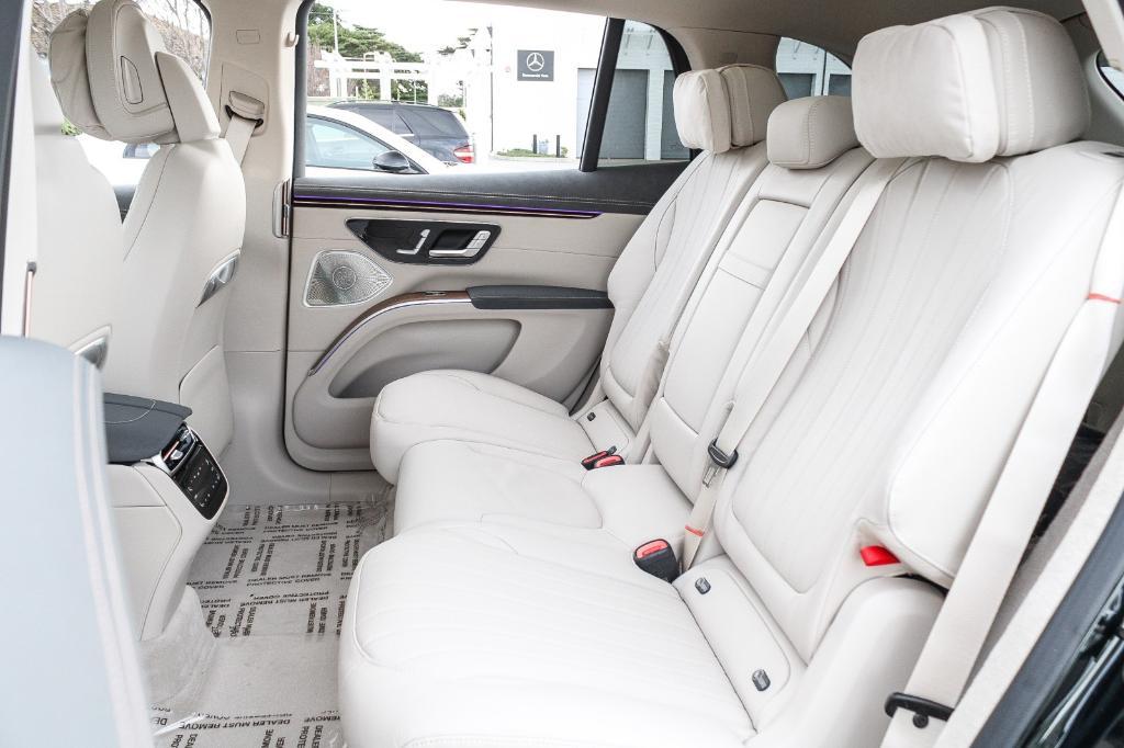 new 2025 Mercedes-Benz EQS 450 car, priced at $110,935