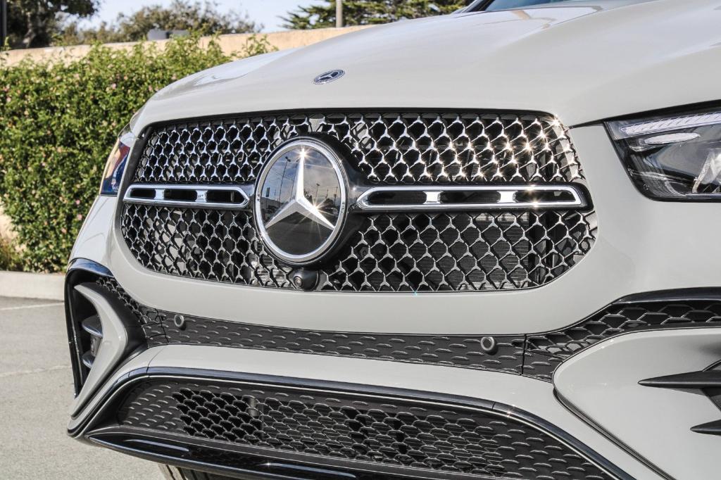 new 2025 Mercedes-Benz GLE 450 car, priced at $84,945