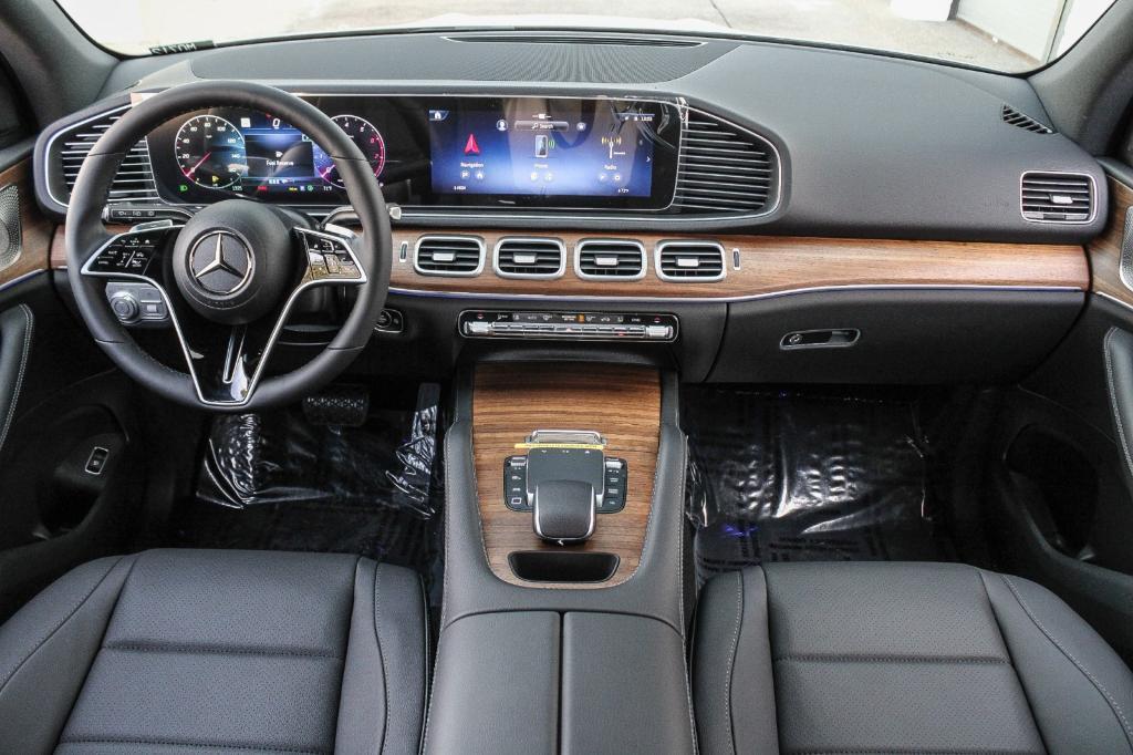 new 2025 Mercedes-Benz GLE 450 car, priced at $84,945