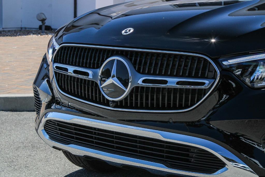 new 2025 Mercedes-Benz GLC 350e car, priced at $65,055