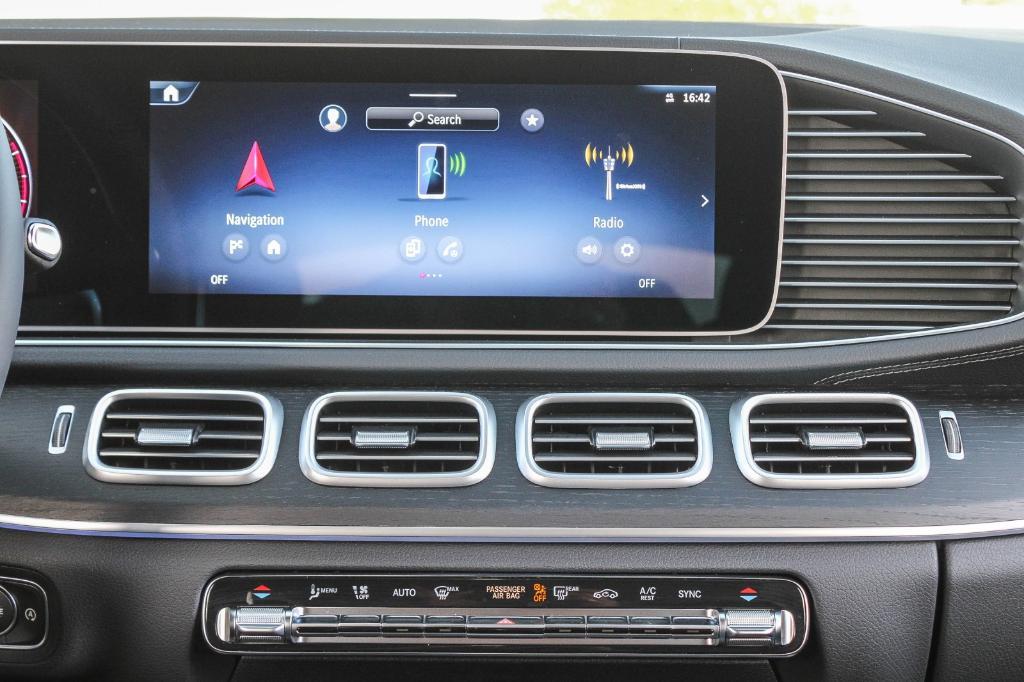 new 2025 Mercedes-Benz GLE 450 car, priced at $80,225