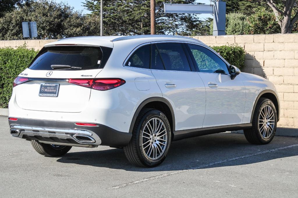 new 2025 Mercedes-Benz GLC 300 car, priced at $53,385