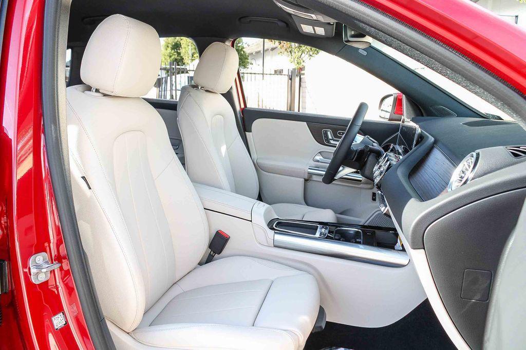 new 2026 Mercedes-Benz GLA 250 car, priced at $49,445