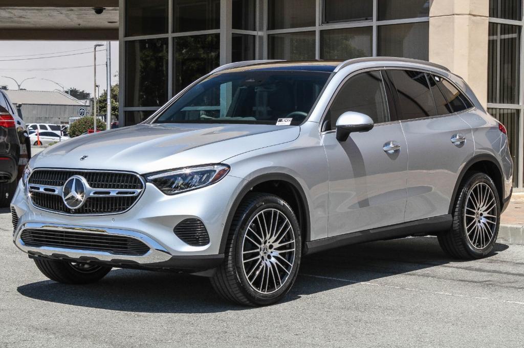 new 2024 Mercedes-Benz GLC 300 car, priced at $56,245