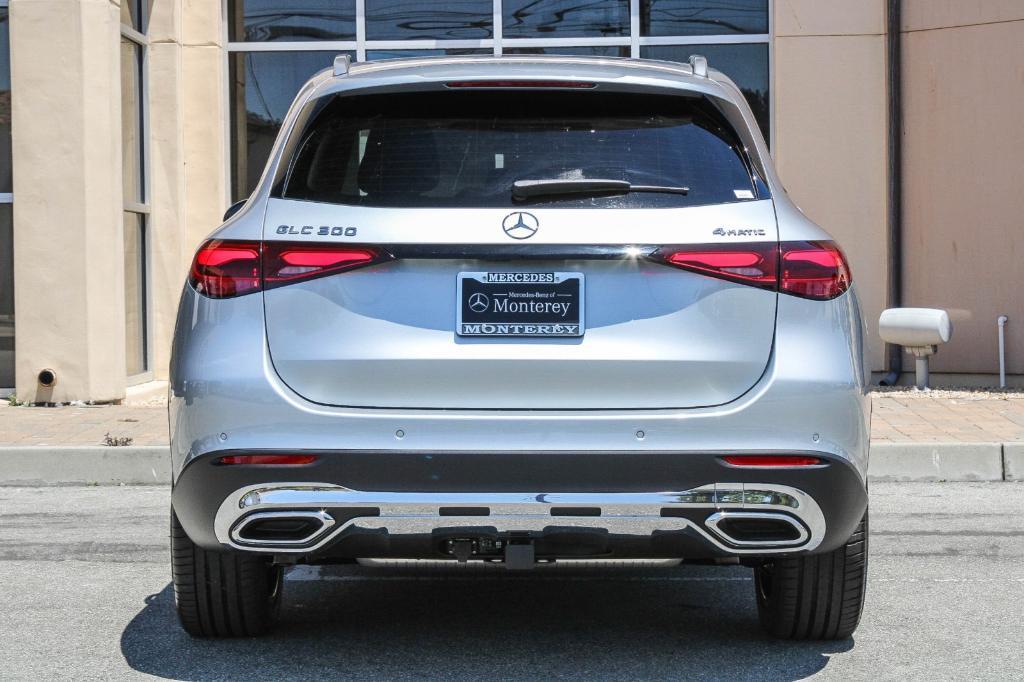 new 2024 Mercedes-Benz GLC 300 car, priced at $56,245