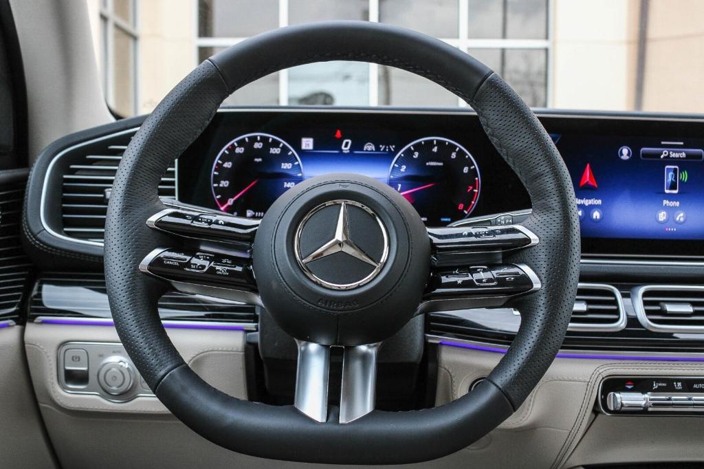 new 2024 Mercedes-Benz GLS 580 car, priced at $117,950