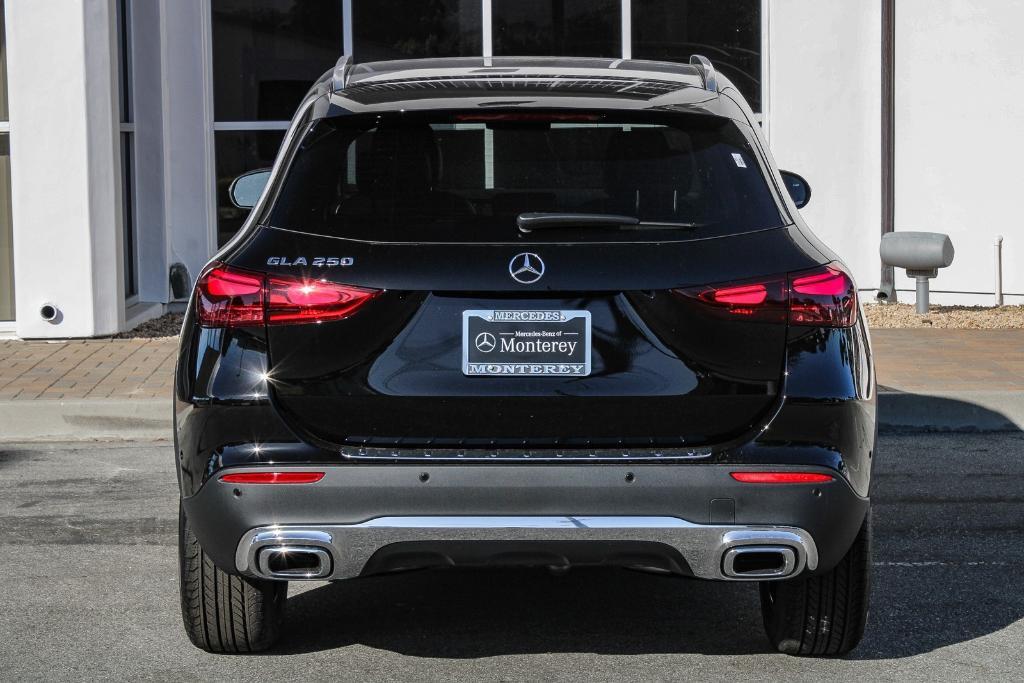 new 2025 Mercedes-Benz GLA 250 car, priced at $44,345