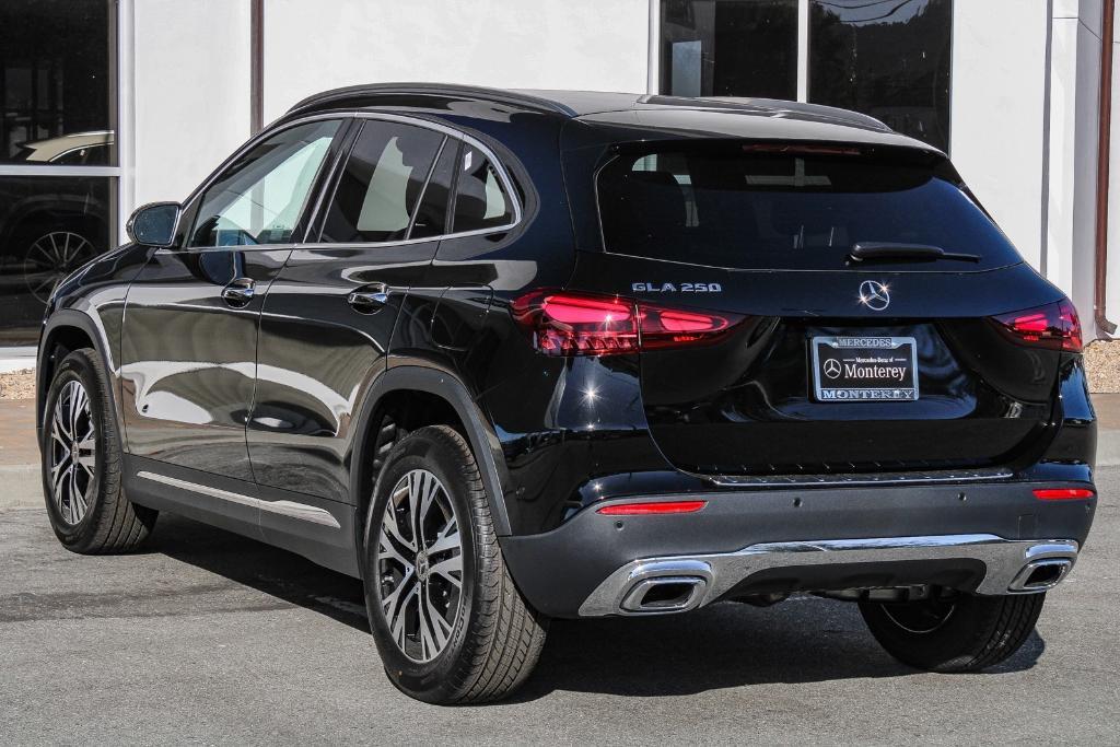 new 2025 Mercedes-Benz GLA 250 car, priced at $44,345