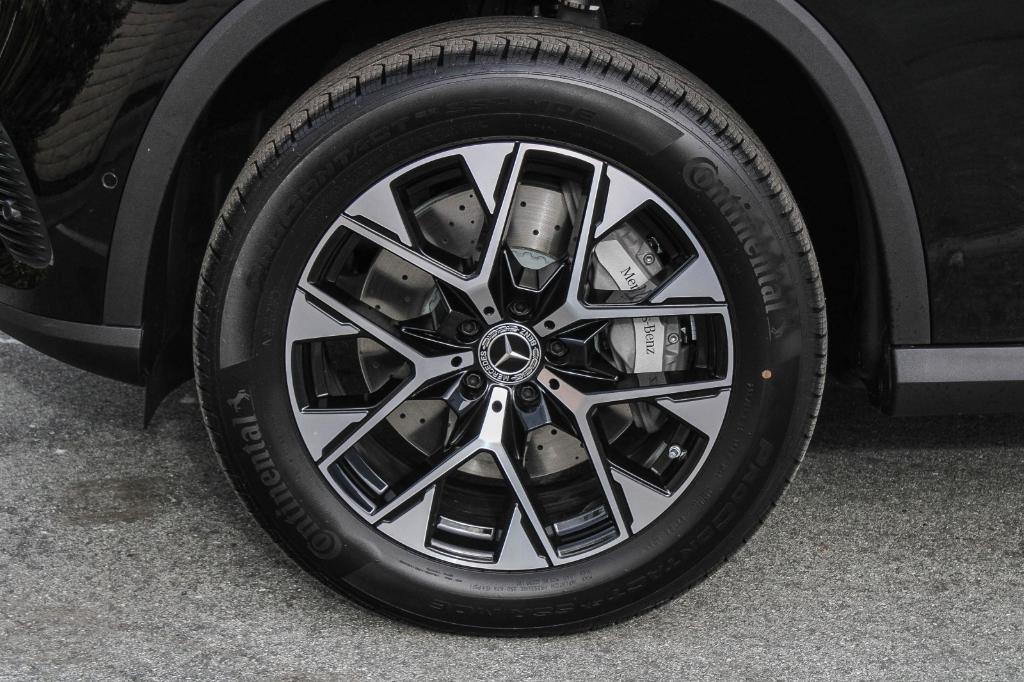 new 2025 Mercedes-Benz GLC 350e car, priced at $63,650