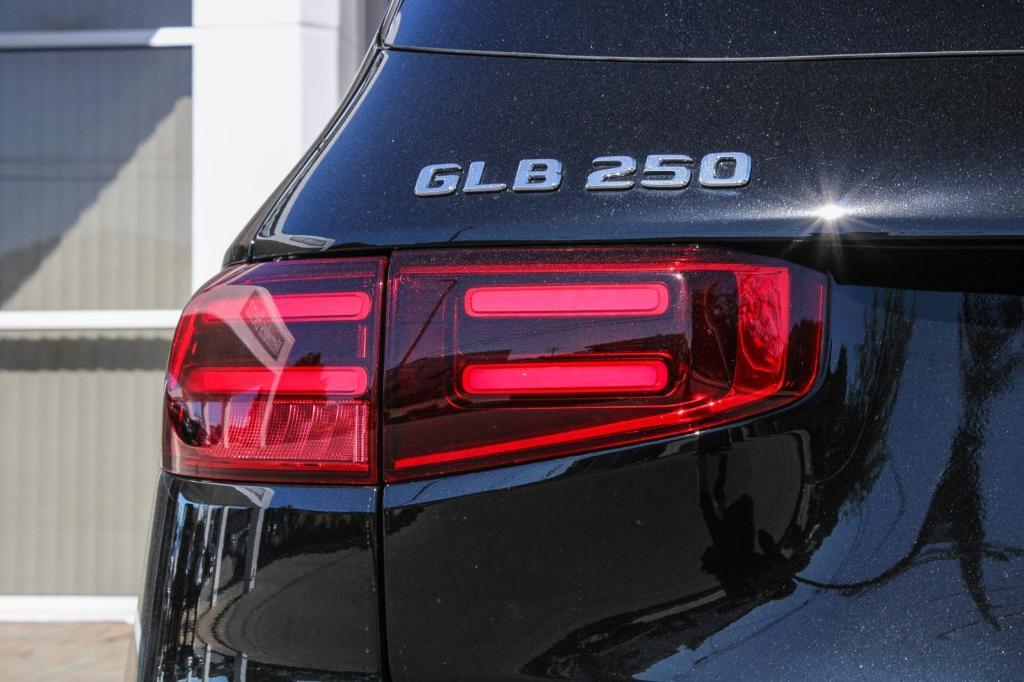 new 2025 Mercedes-Benz GLB 250 car, priced at $51,510