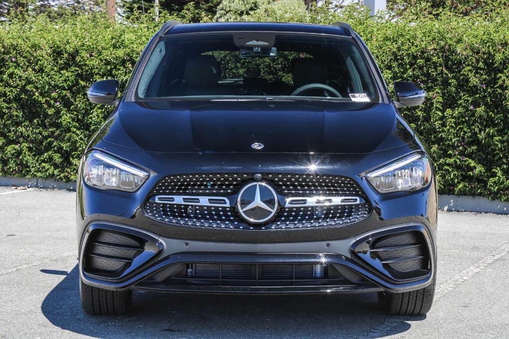 new 2025 Mercedes-Benz GLA 250 car, priced at $52,205