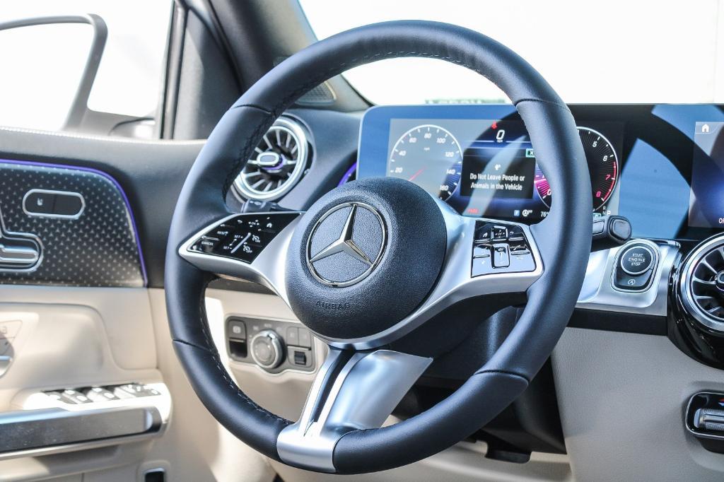 new 2025 Mercedes-Benz GLB 250 car, priced at $49,605