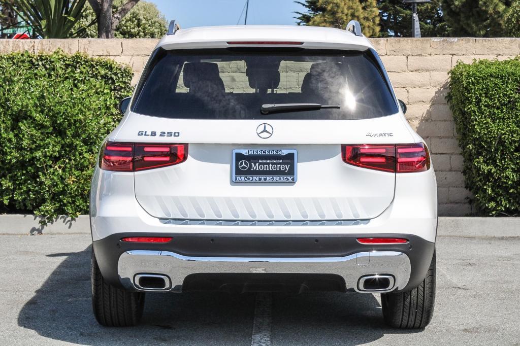new 2025 Mercedes-Benz GLB 250 car, priced at $49,605