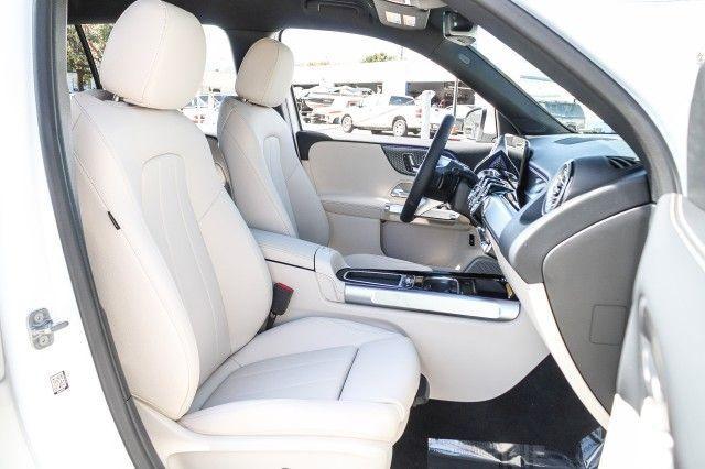 new 2025 Mercedes-Benz GLB 250 car, priced at $49,605