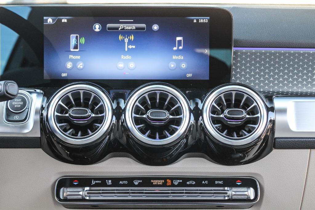 new 2025 Mercedes-Benz GLB 250 car, priced at $49,605