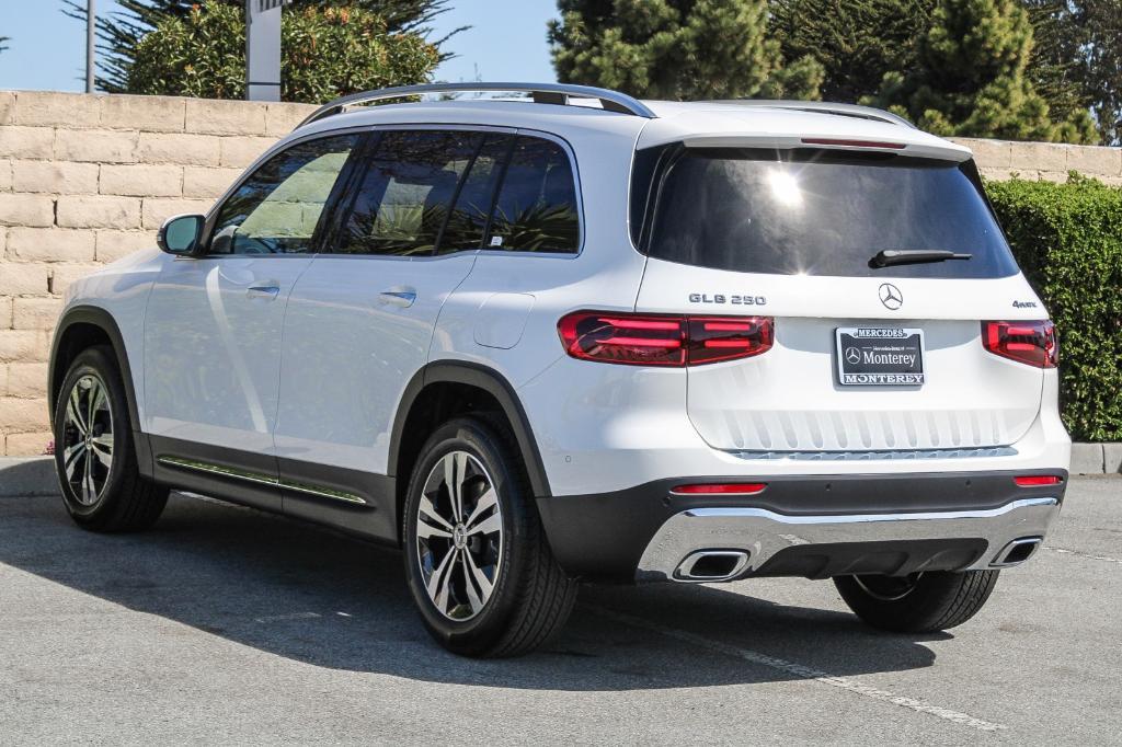 new 2025 Mercedes-Benz GLB 250 car, priced at $49,605