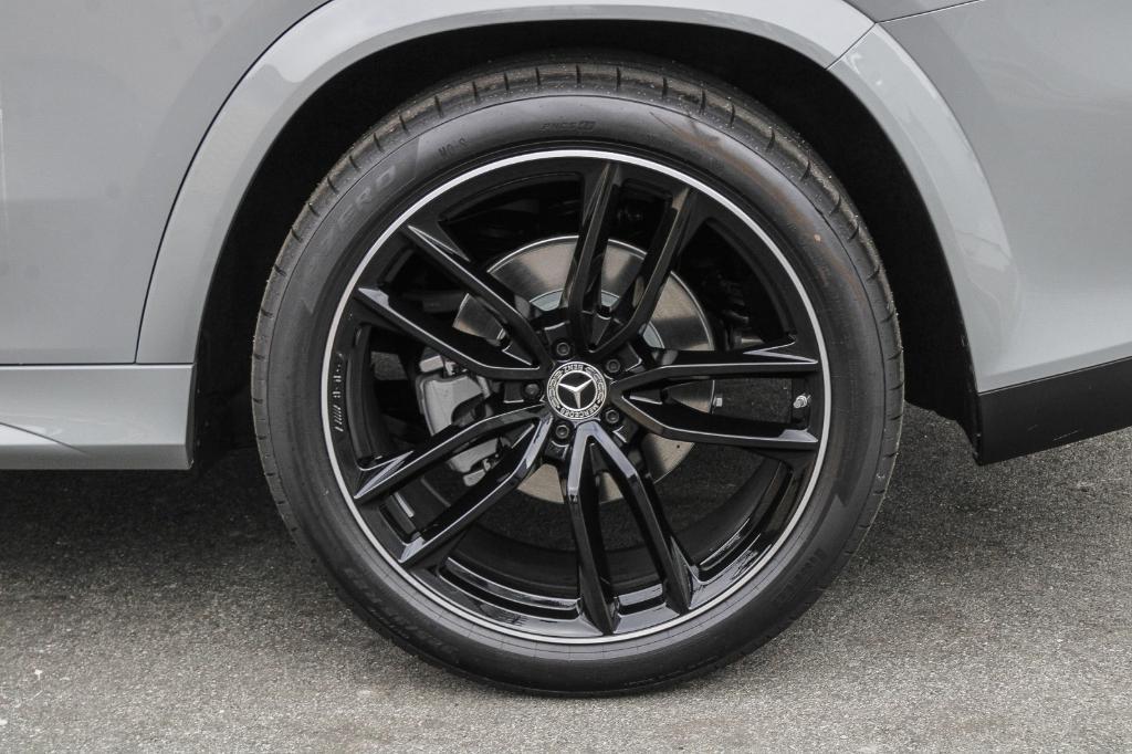 new 2025 Mercedes-Benz GLS 450 car, priced at $105,955