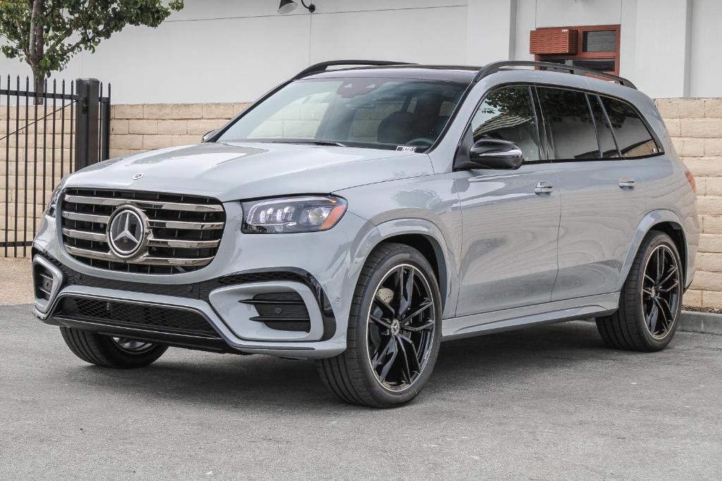 new 2025 Mercedes-Benz GLS 450 car, priced at $105,955