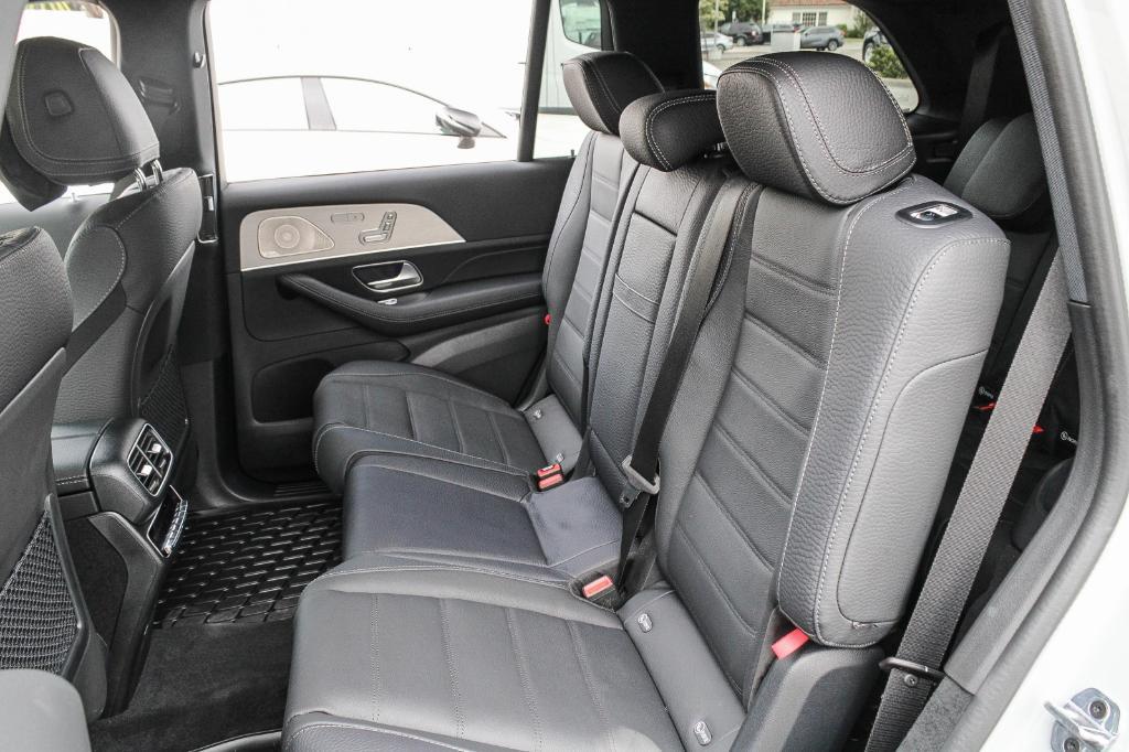 new 2025 Mercedes-Benz GLS 450 car, priced at $105,955