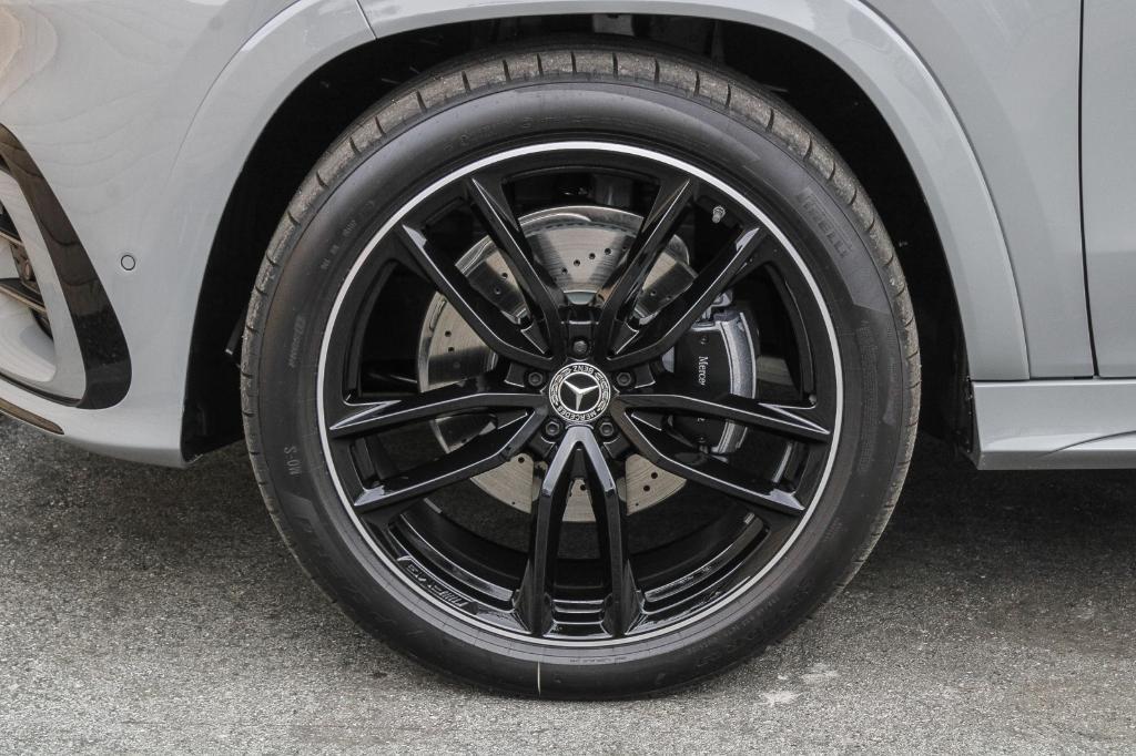 new 2025 Mercedes-Benz GLS 450 car, priced at $105,955