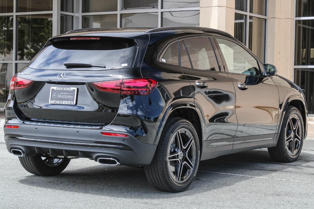 new 2024 Mercedes-Benz GLA 250 car, priced at $51,725