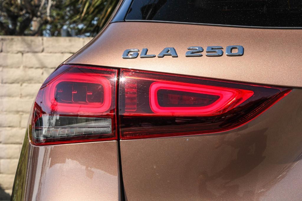 used 2022 Mercedes-Benz GLA 250 car, priced at $29,992