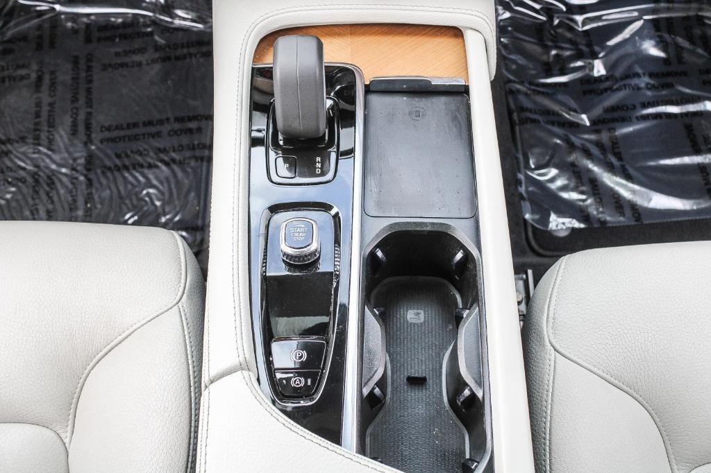 used 2022 Volvo XC90 Recharge Plug-In Hybrid car, priced at $48,990