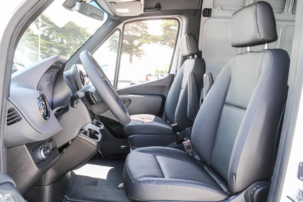 new 2025 Mercedes-Benz Sprinter 2500 car, priced at $61,422