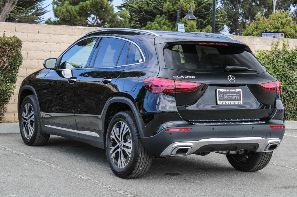 new 2025 Mercedes-Benz GLA 250 car, priced at $45,650