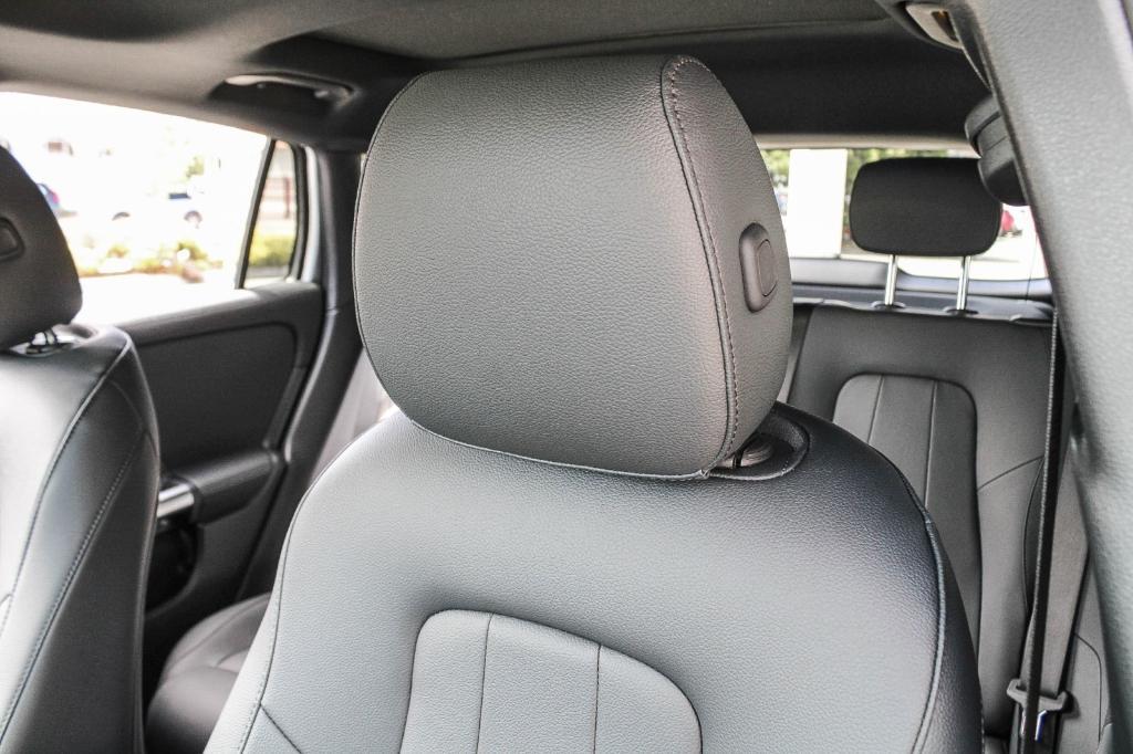 used 2025 Mercedes-Benz GLA 250 car, priced at $40,991