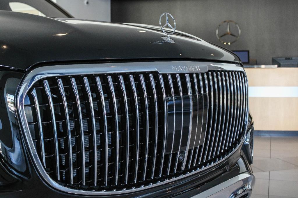 new 2024 Mercedes-Benz Maybach GLS 600 car, priced at $176,100
