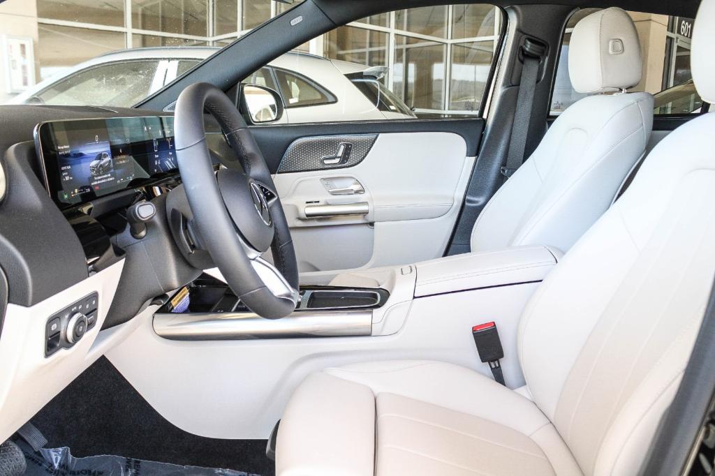 new 2025 Mercedes-Benz GLA 250 car, priced at $47,650