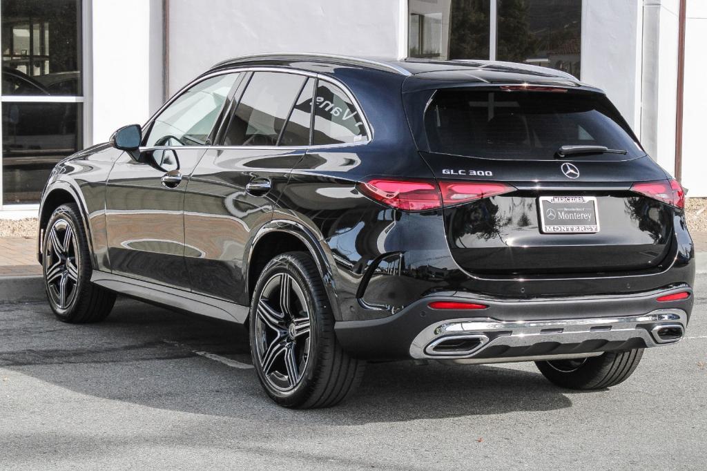 new 2025 Mercedes-Benz GLC 300 car, priced at $58,945