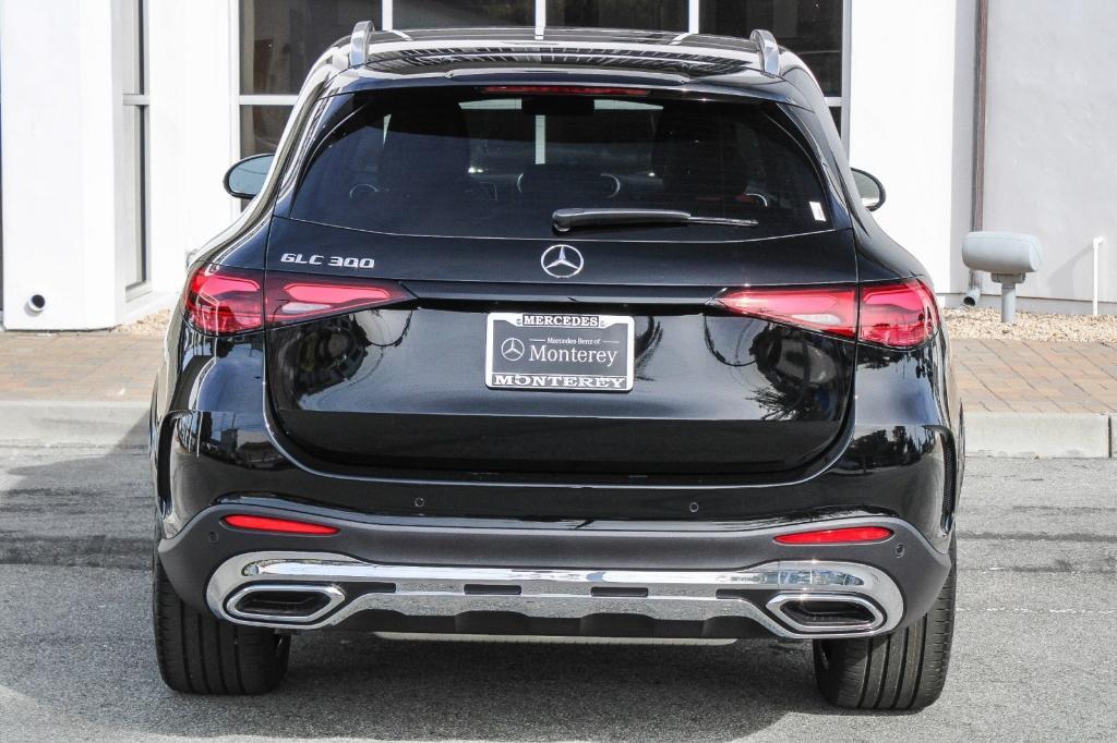 new 2025 Mercedes-Benz GLC 300 car, priced at $58,945