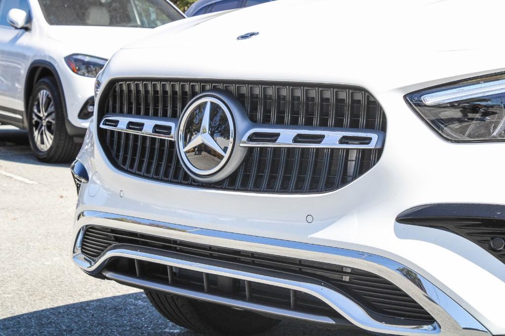 new 2025 Mercedes-Benz GLA 250 car, priced at $49,060