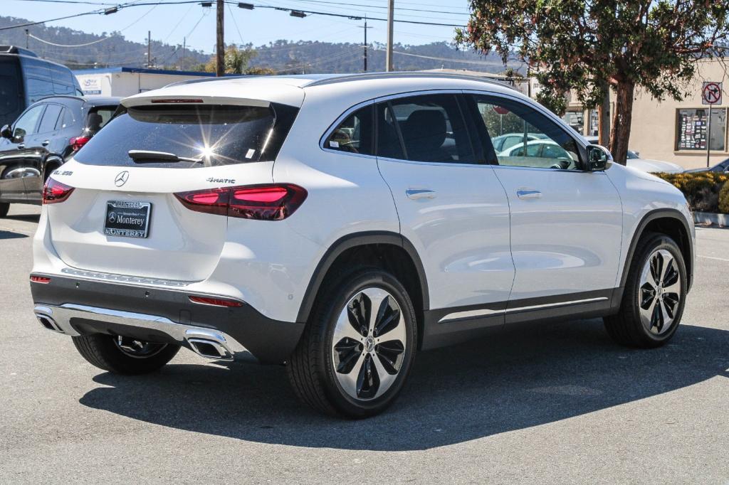 new 2025 Mercedes-Benz GLA 250 car, priced at $49,060