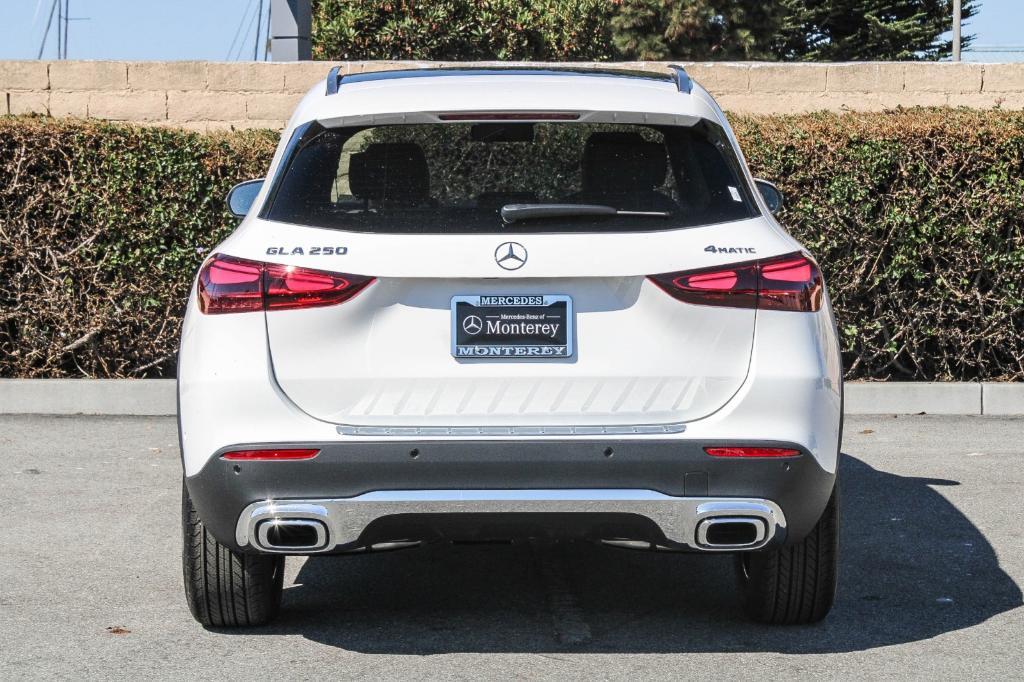 new 2025 Mercedes-Benz GLA 250 car, priced at $48,760