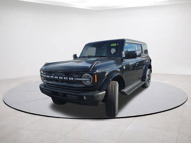 new 2025 Ford Bronco car, priced at $49,713