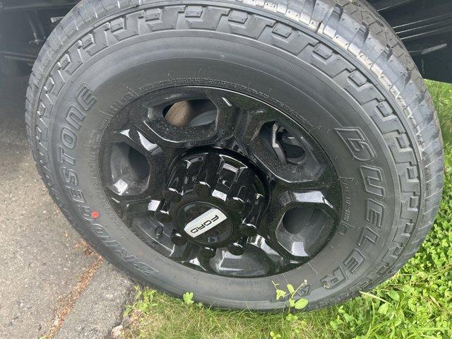 new 2025 Ford F-350 car, priced at $55,140