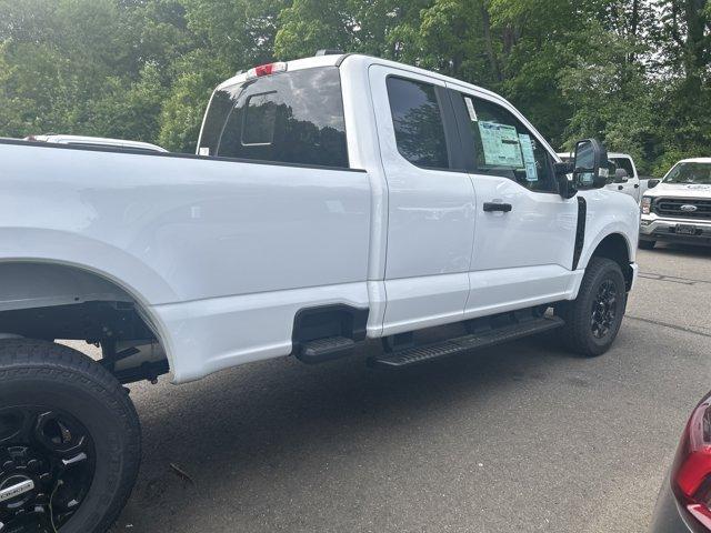 new 2025 Ford F-350 car, priced at $55,140