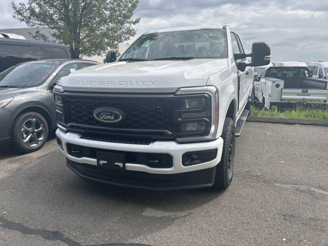 new 2025 Ford F-350 car, priced at $59,140