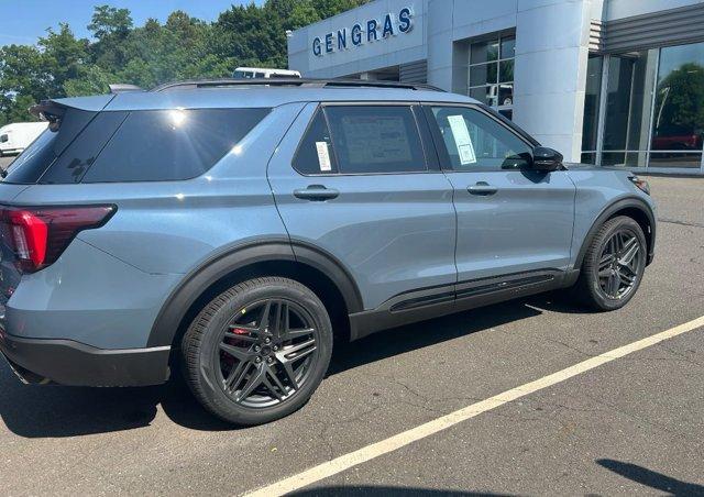 new 2025 Ford Explorer car, priced at $60,655
