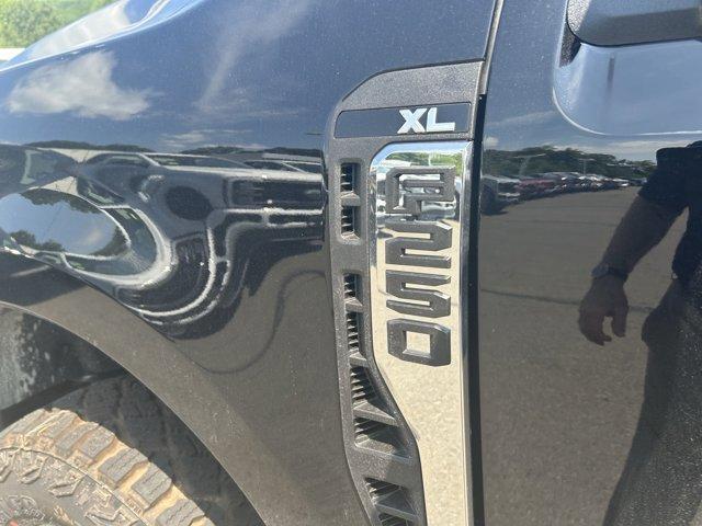 new 2025 Ford F-250 car, priced at $62,440