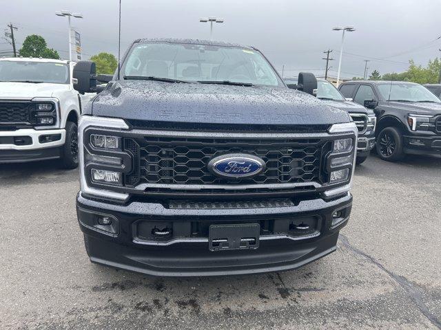 new 2025 Ford F-350 car, priced at $59,335