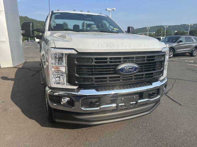 new 2025 Ford F-250 car, priced at $48,878