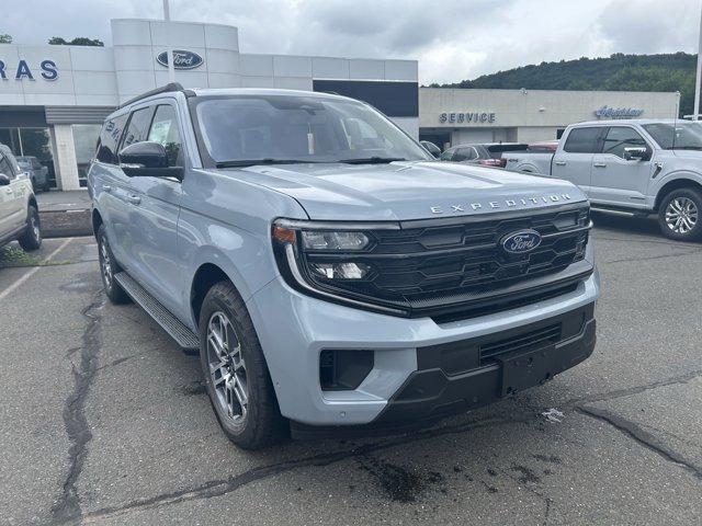 new 2025 Ford Expedition Max car, priced at $75,925