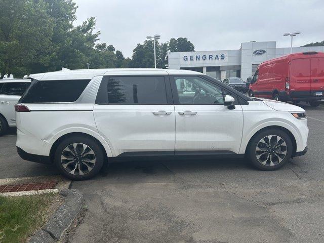 used 2023 Kia Carnival car, priced at $33,990