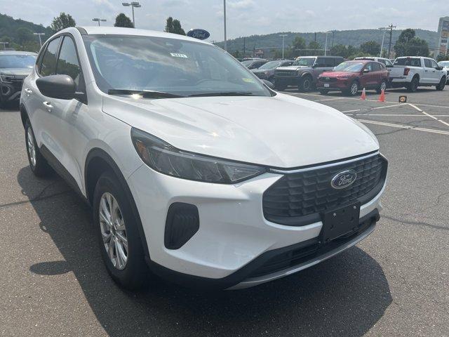 new 2025 Ford Escape car, priced at $33,040