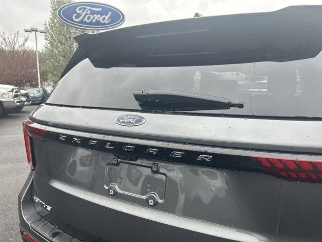 new 2025 Ford Explorer car, priced at $49,960