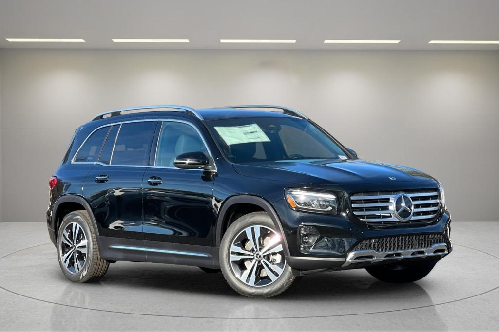 new 2025 Mercedes-Benz GLB 250 car, priced at $49,590